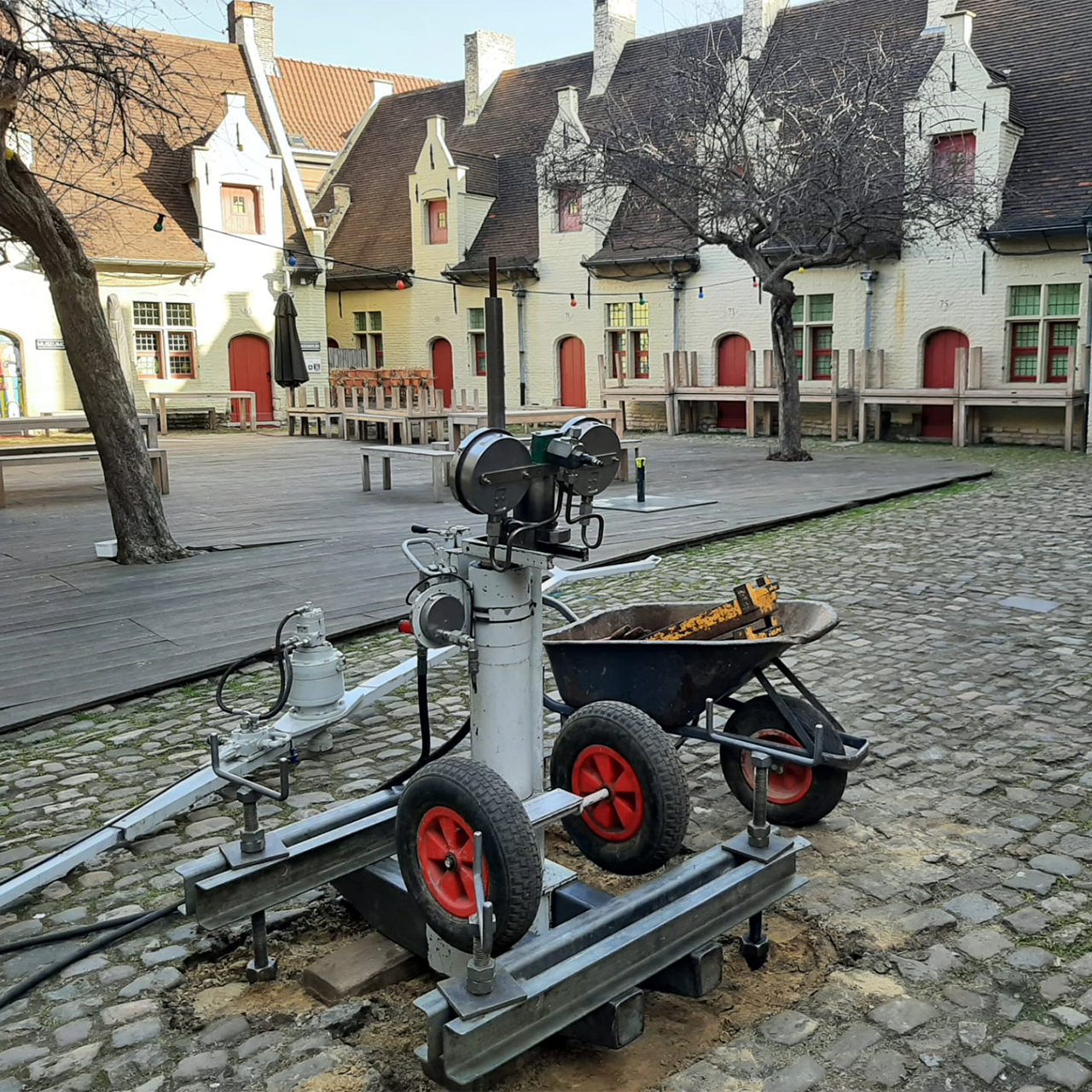 Demonteerbaar sondeerapparaat in het centrum van Gent